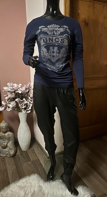 Tmavomodré tričko zn. uncs, m