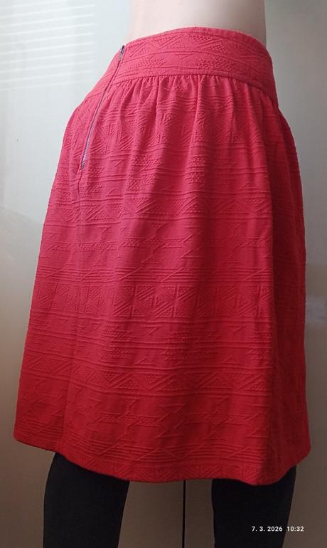 Teplejšia sukňa (už s poštovným), l