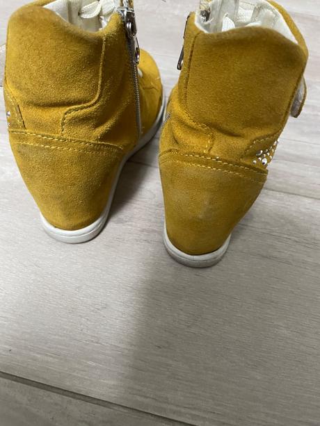 Kotnikove okrove topanky, baťa,38