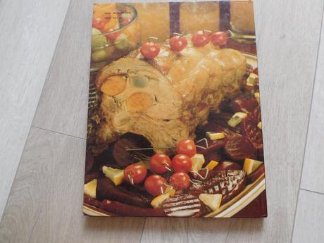 Veľká farebná obrázková kuchárka-jana horecká, 