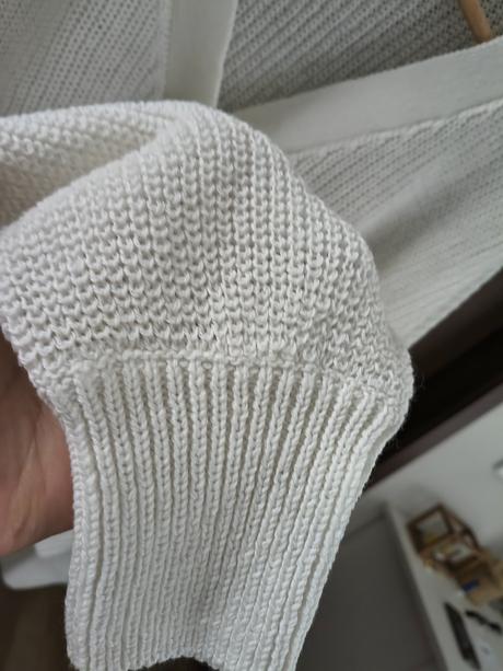 Page one kvalitný voľný biely sveter l-xl, xl