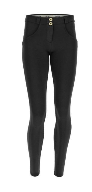 Tvarujuce nohavice, 32