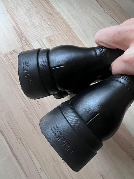 Šnúrovacie topánky zn.esprit veľ.38, esprit,38
