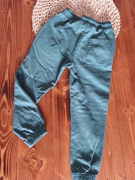 Tepláky 104 smaragdovo zelene, 104