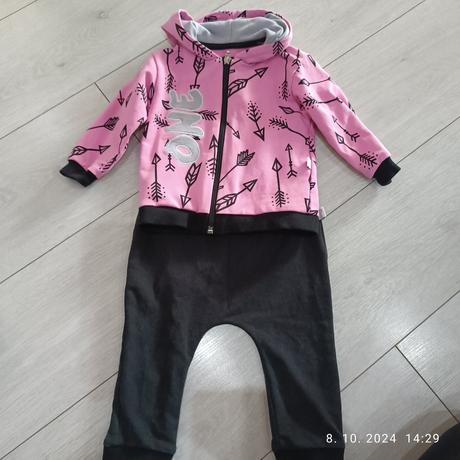 Dievčenská tepláková súprava, 80