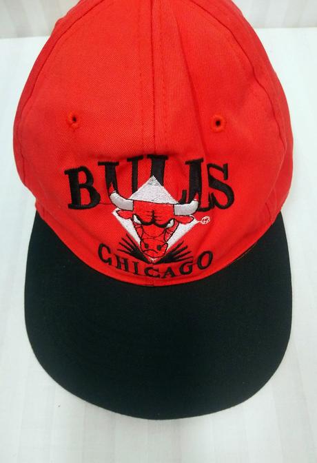 Chicago bulls červeno čierna šiltovka č. 619, 54+, 54
