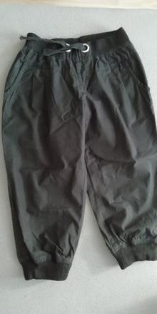 Dievčenské čierne capri nohavice., m&co,152