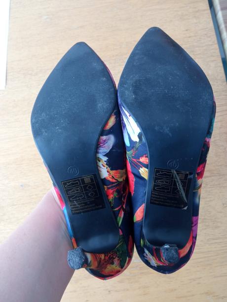 Kvetované farebné lodičky, 40