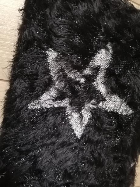 Dlhý chlpatý sveter guess s hviezdami, guess,128