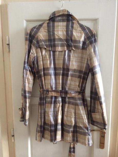 Krásny karovany kabatik, 38