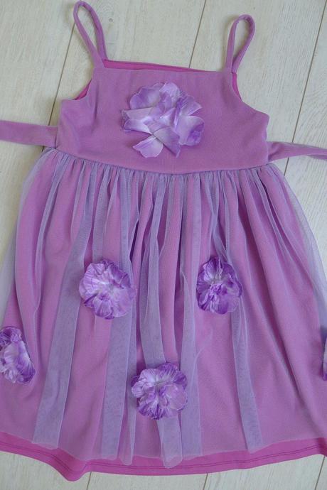 Elegantné letné šaty, 110