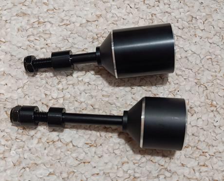 Pegy oxelo na kolobežku,