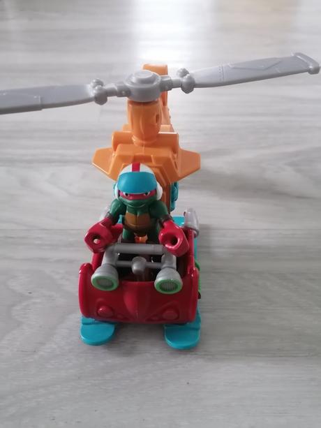 Ninja korytnačka s helikoptérou,