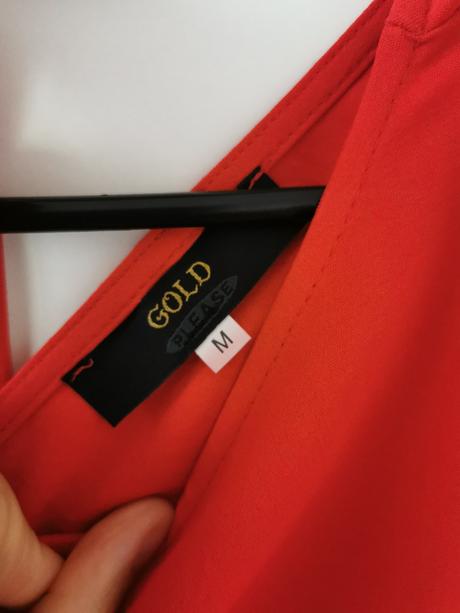 Letné červené šaty s volánikom please, s