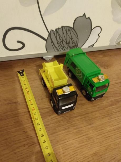 Nákladné autíčko s kontajnerom, 