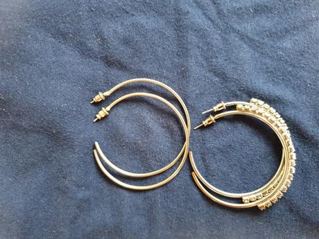 2x kruhove nausnice,