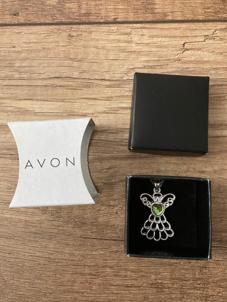 Retiazka z anjelom zn. avon (b29), avon