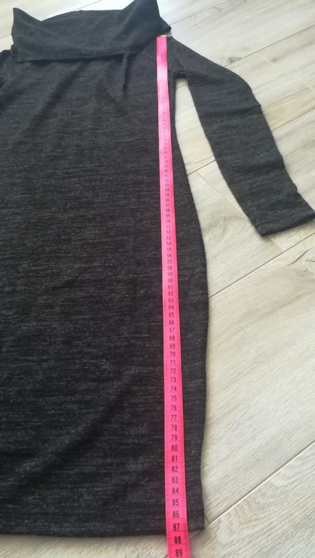 Úpletové šaty s rolákom, s