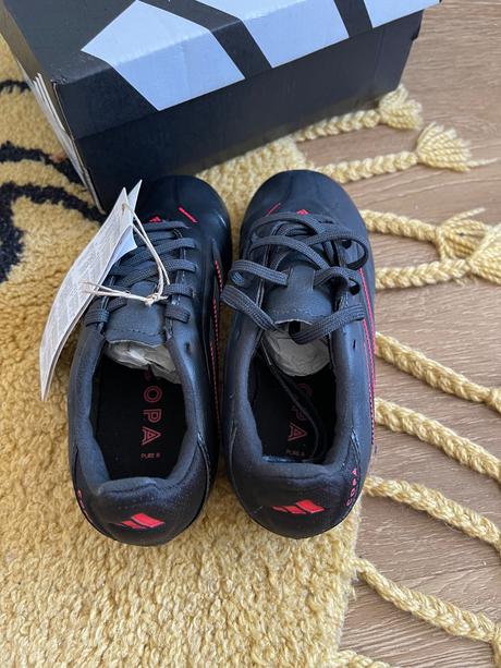 Kopačky, adidas,28