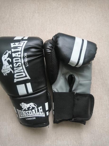 Boxerské rukavice lonsdale, 