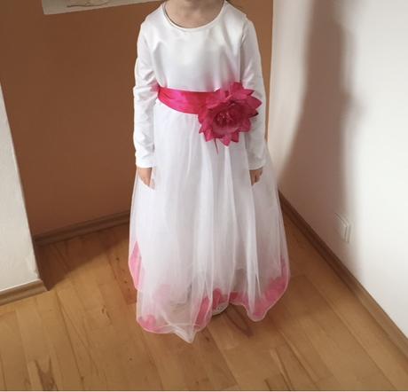 Nádherne šaty., 122