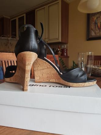 Sandálky na klíne, gino rossi,40