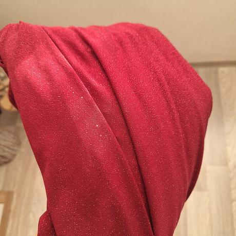 Dlhé spoločenské saty, 52