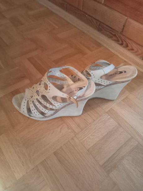 Krásne sandále, 39