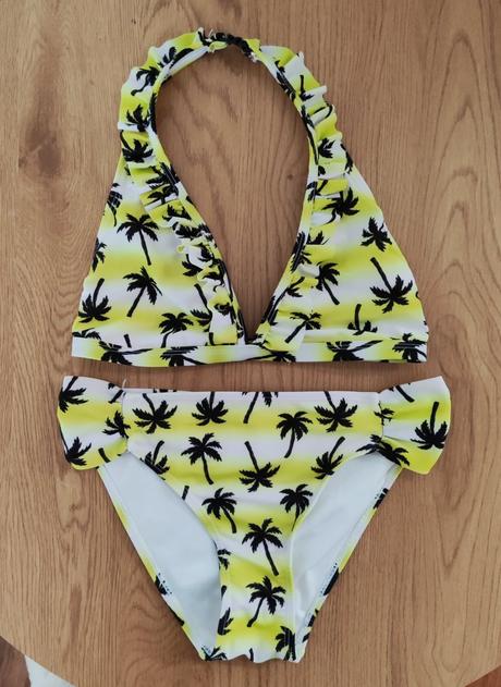 Dievčenské plavky, 158