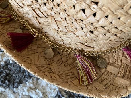 Klobúk s retiazkami 128/140, takko,104