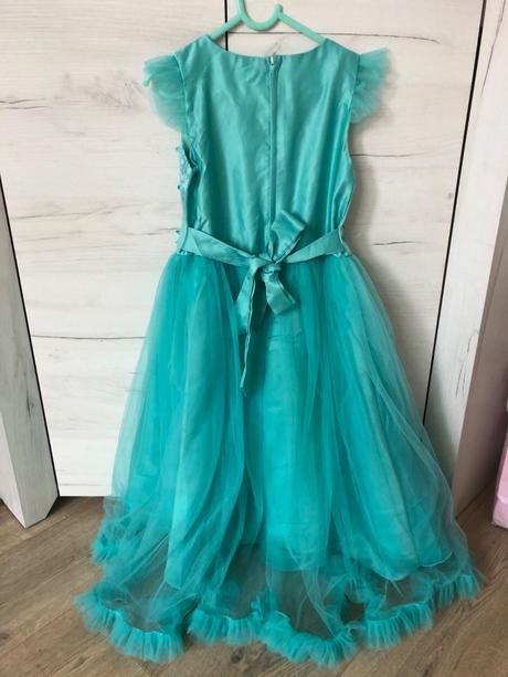 Šaty pre princezničku, 128