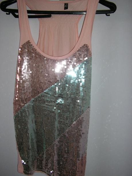 379. ružové tričko s flitrami nenosené, s