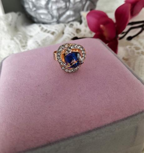 Zaujímavý prsteň,