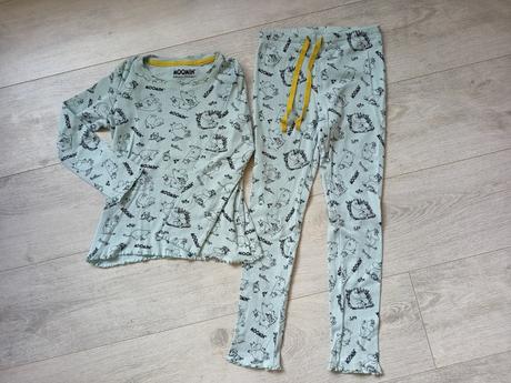 Pyžamo, reserved,122