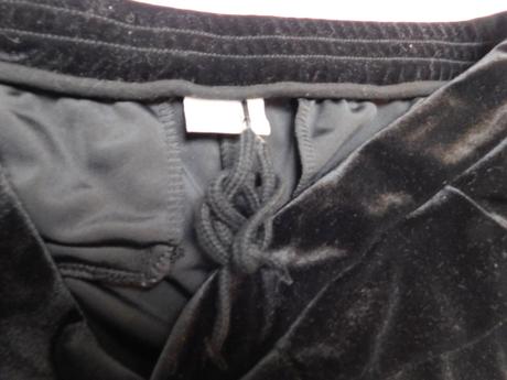 Vila kvalitne velurove nohavice, 42