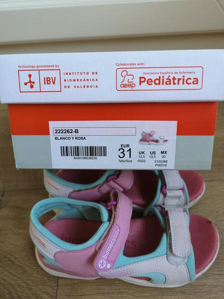 Sandale zn. biomecanics, 31