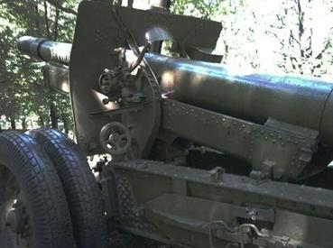 Skároš: Pomník s areálom prírodného múzea zbraní Skároš: Pomník s areálom prírodného múzea zbraní