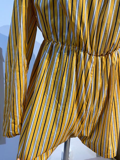 Žltý overal s dlhými rukávmi, s