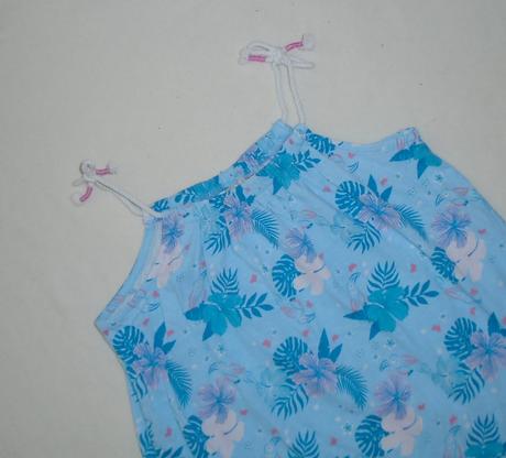 Šaty na 8 až 10 rokov, 134