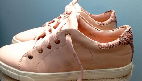 Sneakersy lakované, 40