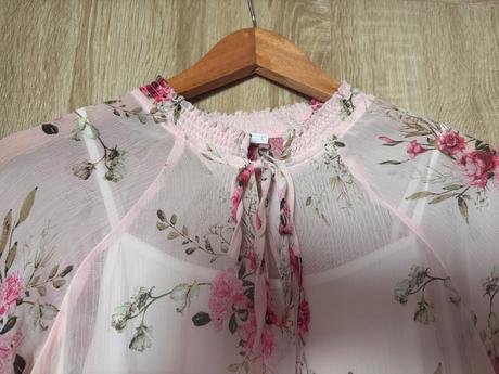 Kvetinové šaty, l