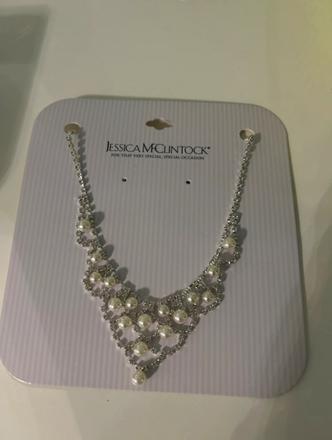 Štrasovy nahrdelnik jessica mclintock, 