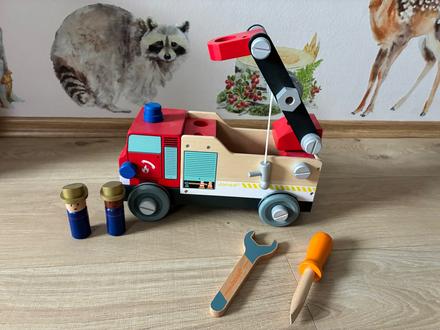 Drevene hasicske auto janod,