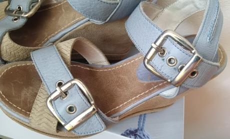 Krásne kožené sandále na platforme zn. blackstone, 36