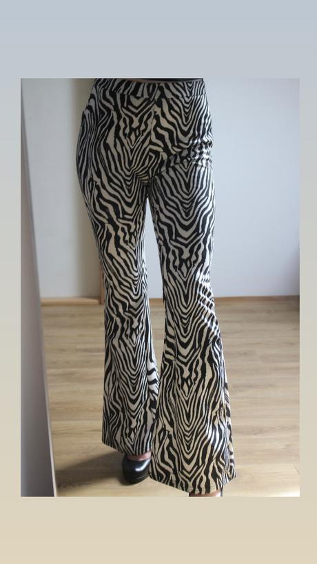 Čiernobiele nohavice, s