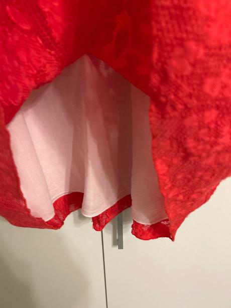 Krajková sukňa so spodničkou, m