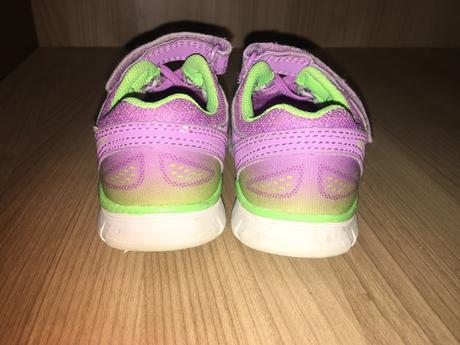 Tenisky, champion,23