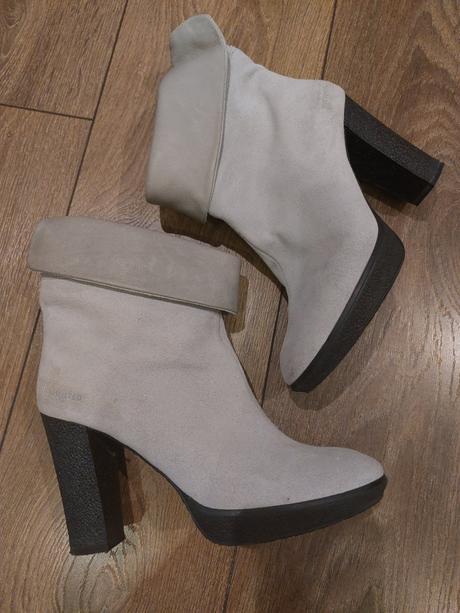 Kotnikove čižmy, 37