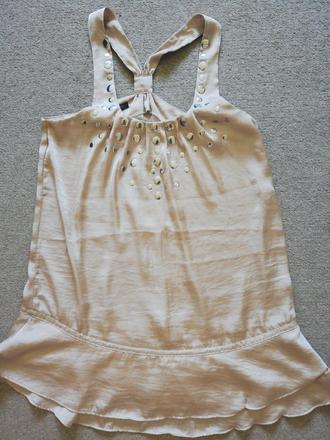 Top, xs