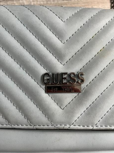 Kabelka, guess